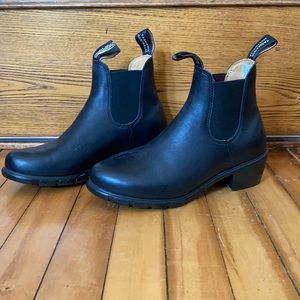 Blundstone Heeled Chelsea Boot Size 8 (US)